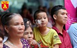 Gần 2.000 bệnh nhân nhi vui đón 'Trung thu hồng'